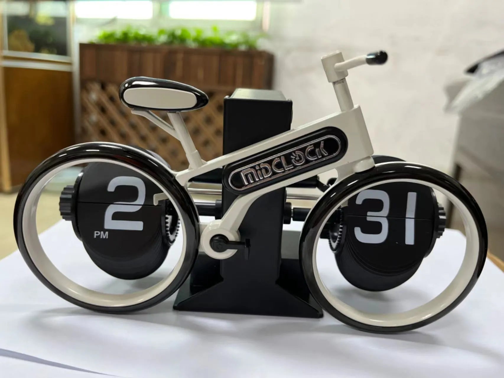 Creative Bicycle Flip Clock Household Desk Decorative Seat Clock - Bellarte Enchanté Creative Bicycle Flip Clock Household Desk Decorative Seat Clock